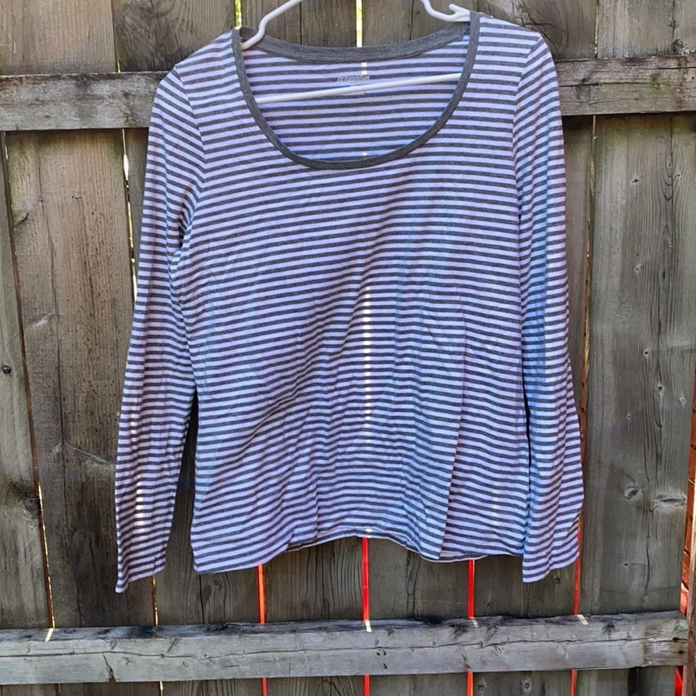 St. John’s bay stripped top sz. M petite NWT